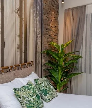 Daire Sehrin Merkezinde Sik Bir Daire - Ocek Homes Adin
