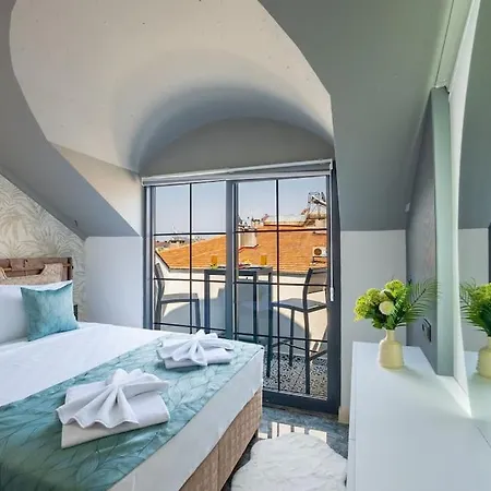 Sehrin Merkezinde Sik Bir Daire - Ocek Homes Adin Appartement